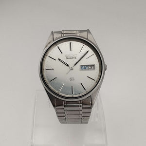 I Like Mikes Mid Century Modern Watches Seiko Unisex Silver Tone Watch, Circular Dial, Date Window, Bracelet Strap