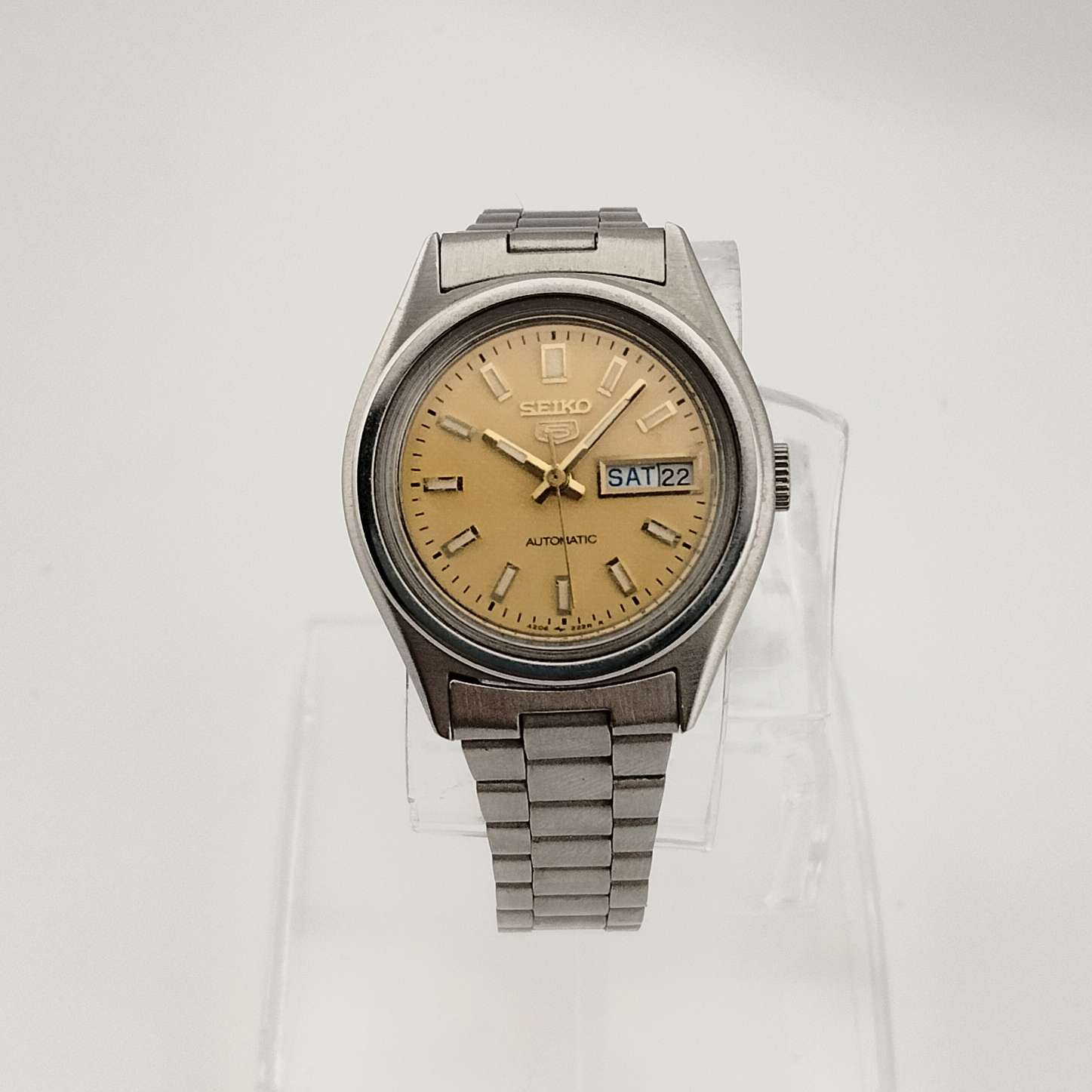 I Like Mikes Mid Century Modern Watches Seiko Unisex Silver Tone Watch, Circular Gold Tone Dial, Date and Day Window, Bracelet Strap