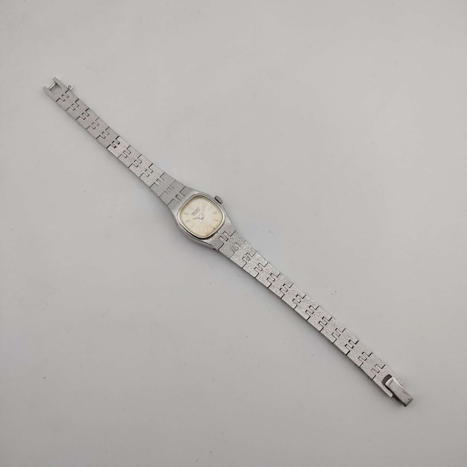 Seiko Silver-Tone Bracelet Watch with White Dial Seiko Men main image 3