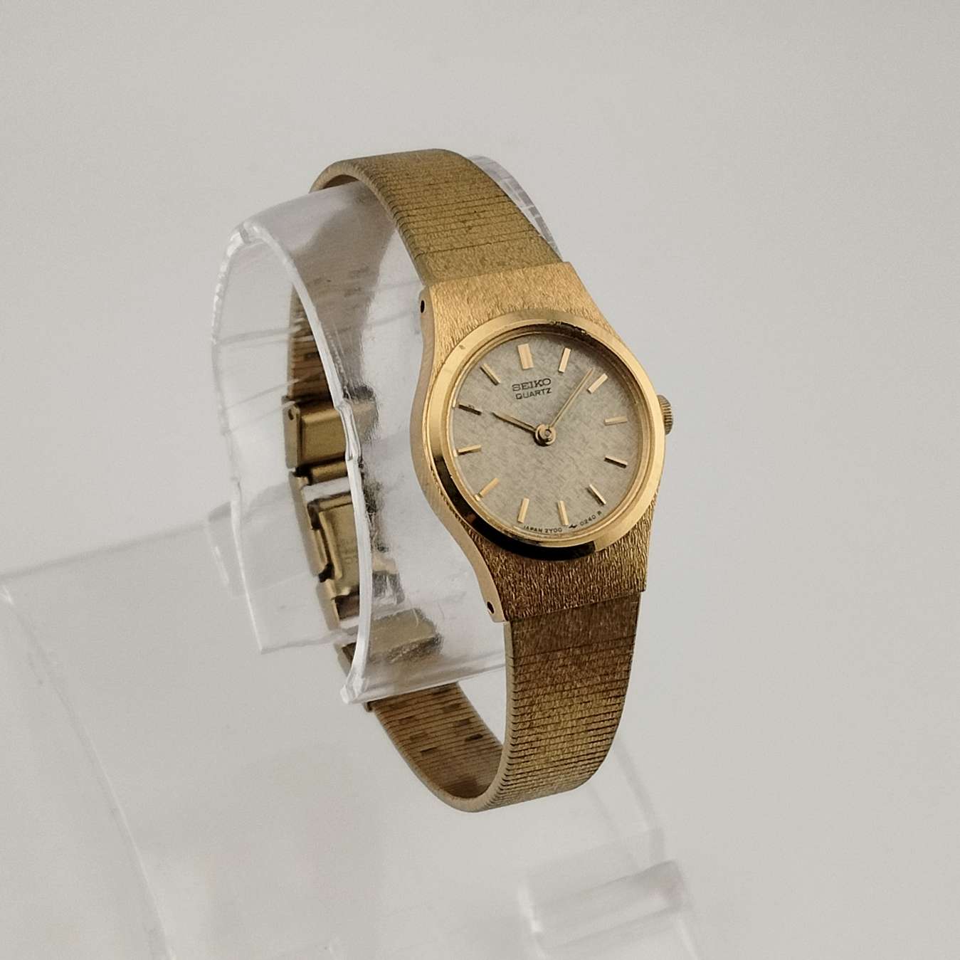 I Like Mikes Mid Century Modern Watches Seiko Women's Quartz Watch, All Gold Tone, Circular Dial, Bracelet Strap