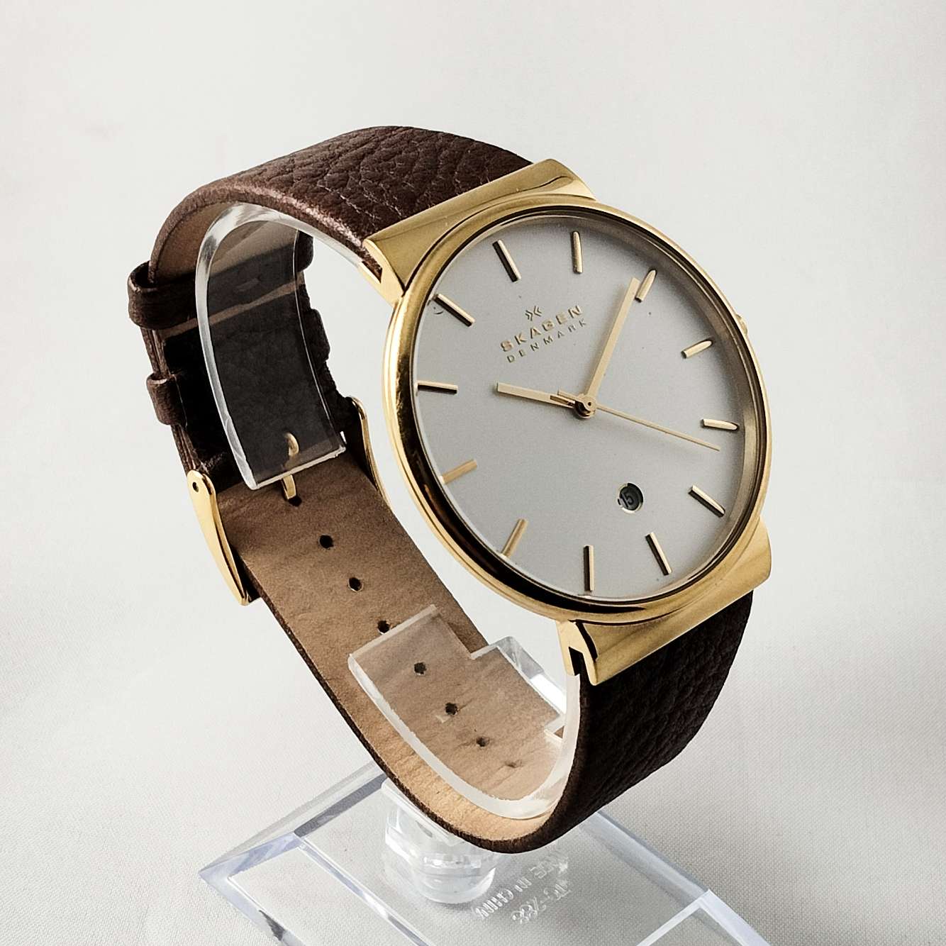Skagen Gold and White Timepiece Skagen Diamond Quartz Gold Tone Watch - Etsy main image 4