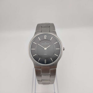 I Like Mikes Mid Century Modern Watches Skagen Men's Silver Tone Watch, Round Dial, Bracelet Strap