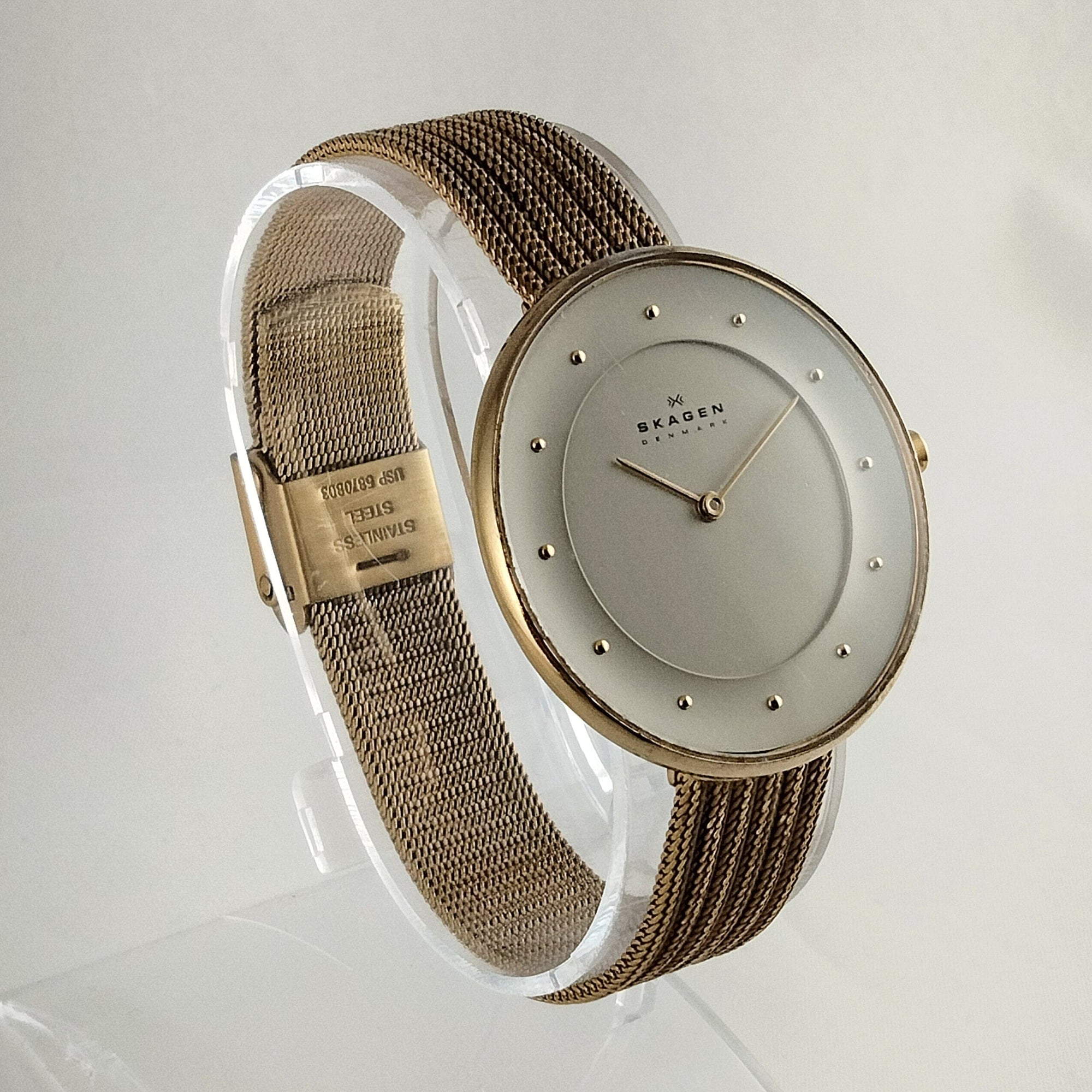 I Like Mikes Mid Century Modern Watches Skagen Unisex Oversized Stainless Steel Gold Tone Watch, White Dial, Dot Hour Markers, Mesh Strap