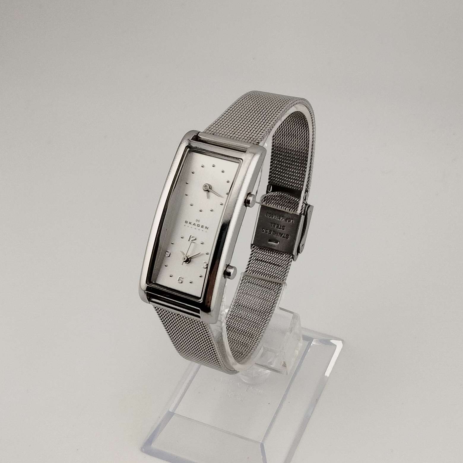 Skagen Unisex Silver Tone Watch, Rectangular Chronograph  display picture 2