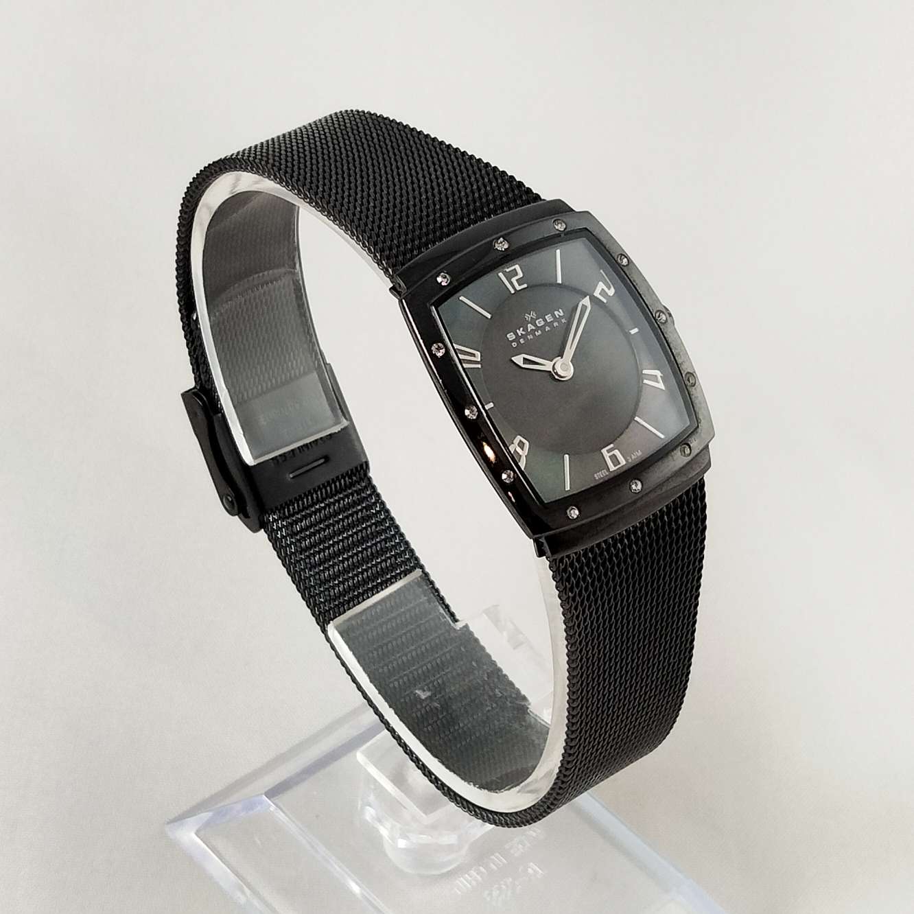 Skagen Women\'s Wristwatch Mother of Pearl Face Black Leather Band Analog Watch Skagen Unisex Watch, Black Mother of Pearl Dial with Jewel  main image 4