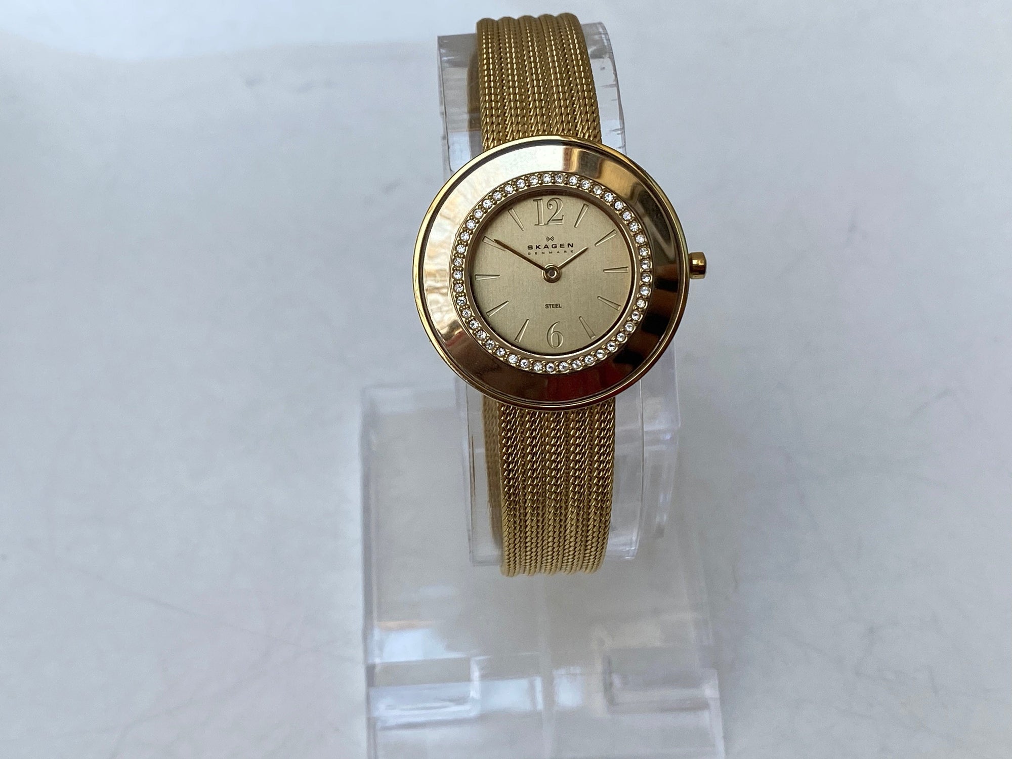 I Like Mikes Mid Century Modern Watches Skagen Women's Goldtone Round Gold Dial Jeweled Border Gold Mesh Band