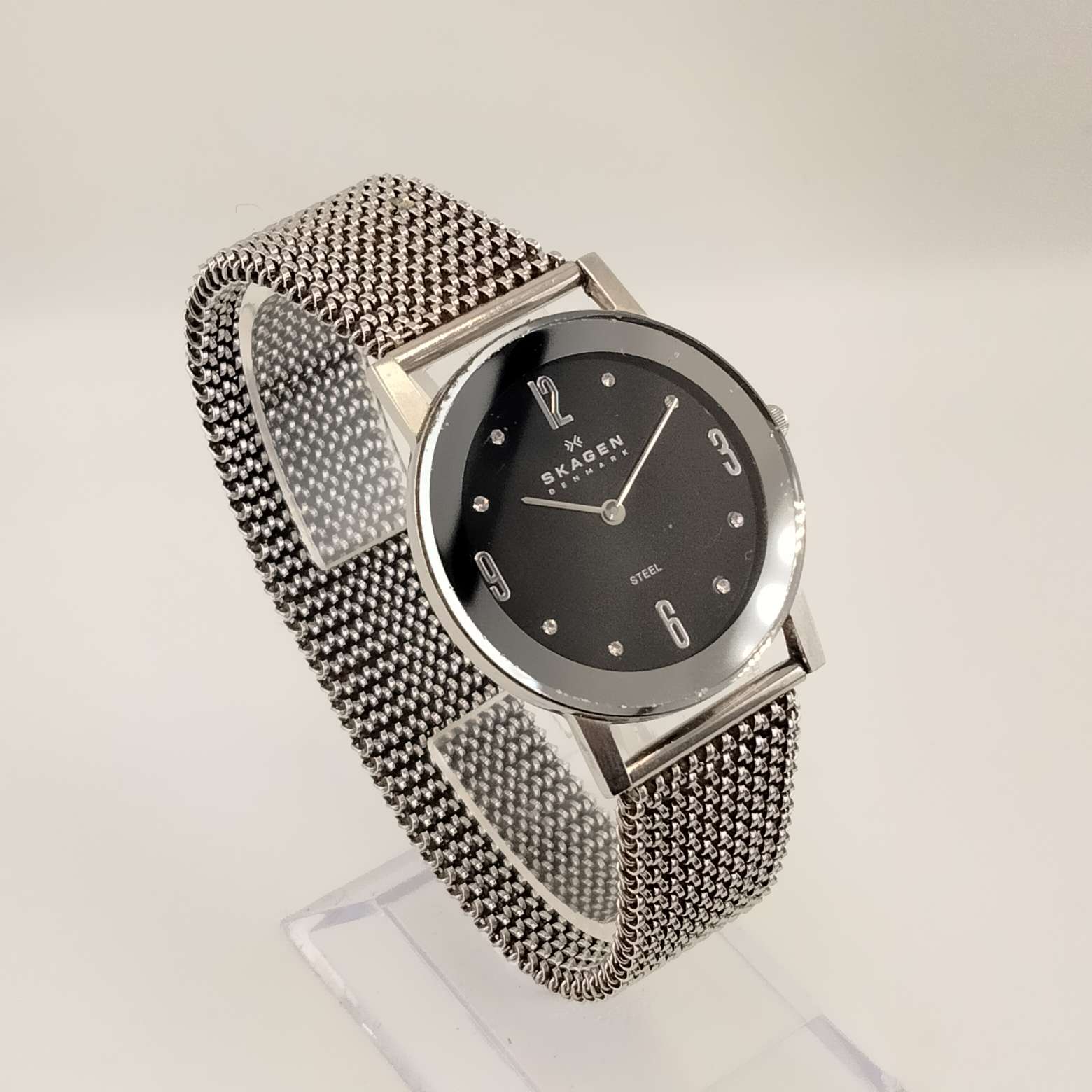 I Like Mikes Mid Century Modern Watches Skagen Women's Silver Tone Watch, Round Dial, Mesh Strap