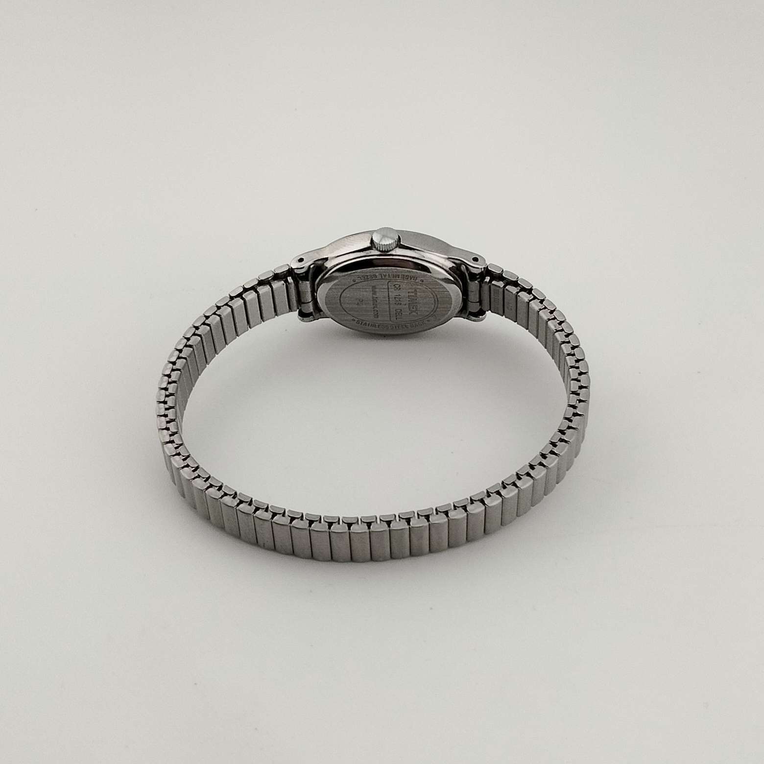 Timex Women\'s Silver Oval Bracelet Watch with White Dial Vintage Silver Classic Timex Oval Dial Watch  main image 3