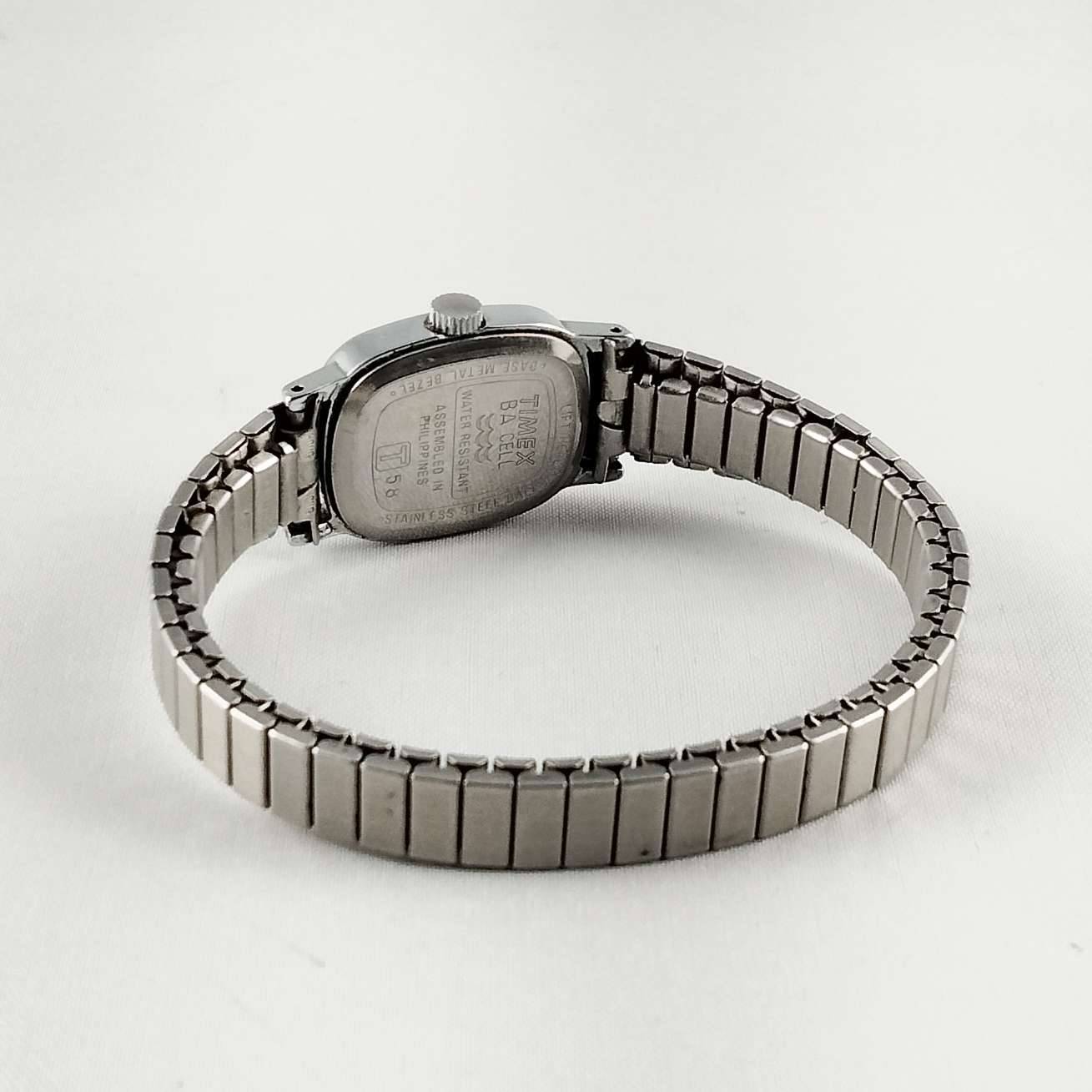 VTG Timex Women’s Watch Silver Tone Manual Water Resistant Fluted Bezel Vintage Silver Timex Womens Watch - Etsy main image 2