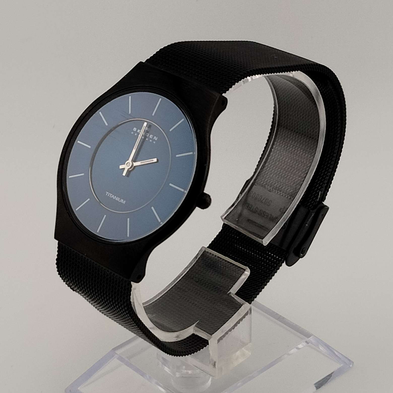 Skagen Men's Watch, Blue Dial with White Dash Markers, Black Mesh Strap