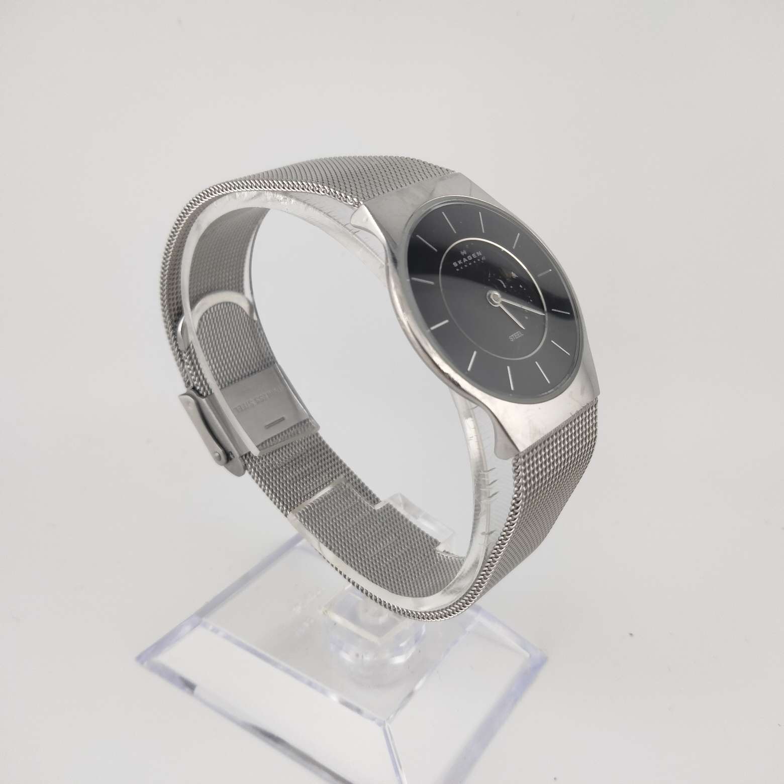 Skagen Silver Tone Watch, Round Black Dial, Silver Dash Hour Marks, Adjustable Mesh Strap